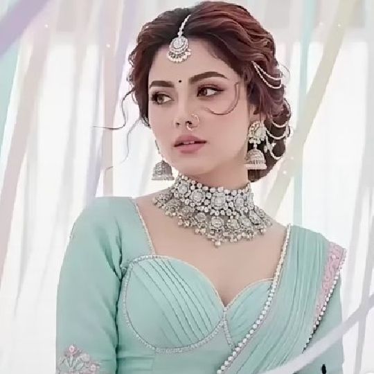 Anjali from IN on Tango Live