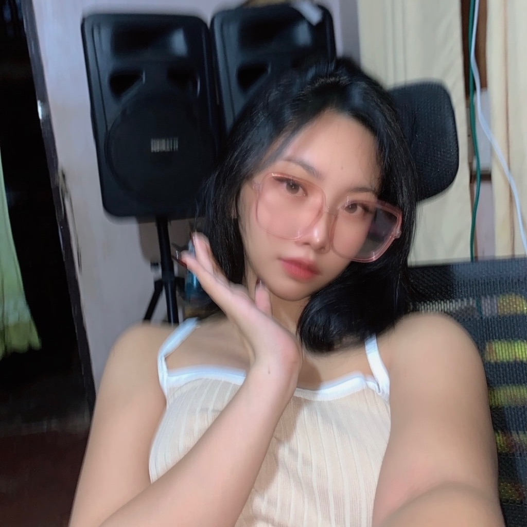 Anya kim🍑 from PH on Tango Live