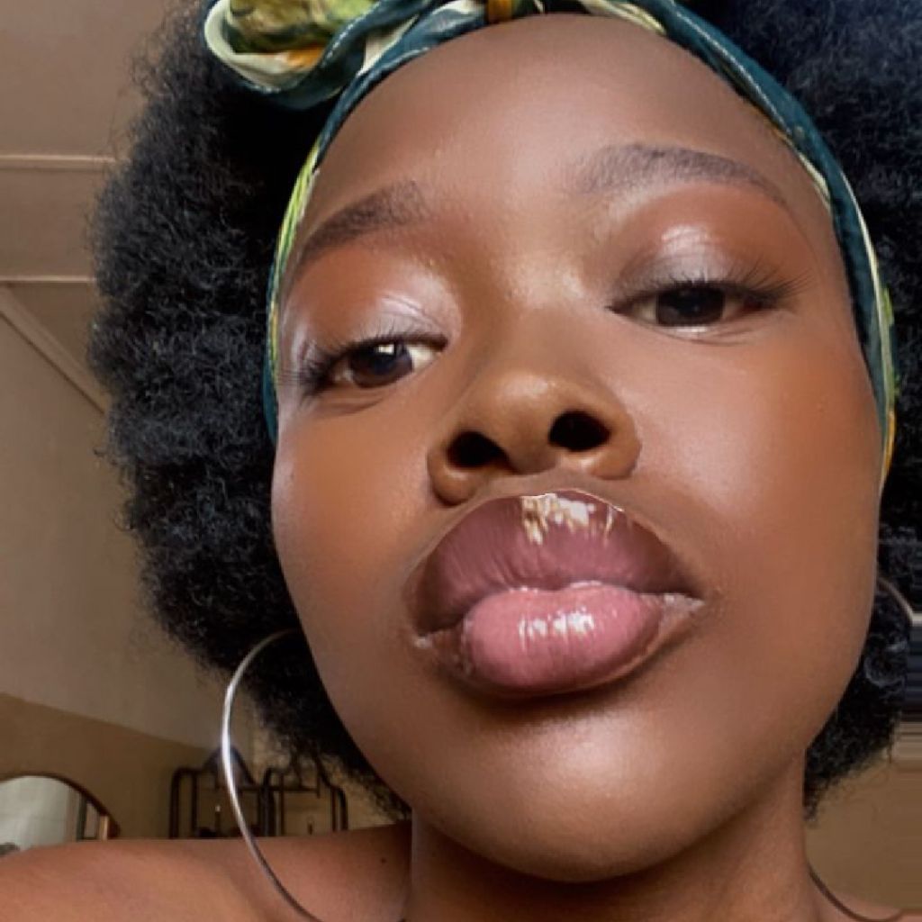 ︎ღ🦋 Lipzy Mara 👄 🦂 from US on Tango Live