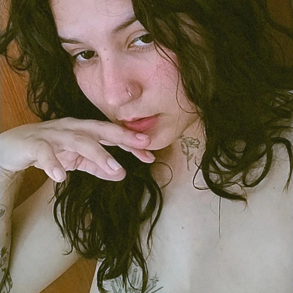 Rose from BR on Tango Live