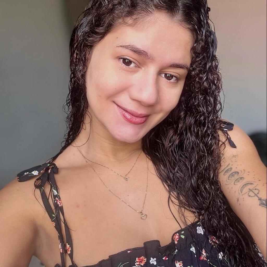 Sophia 🌺 from BR on Tango Live