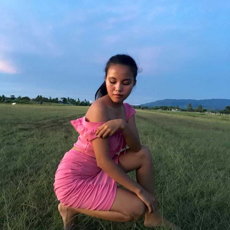 LONELY GIRL