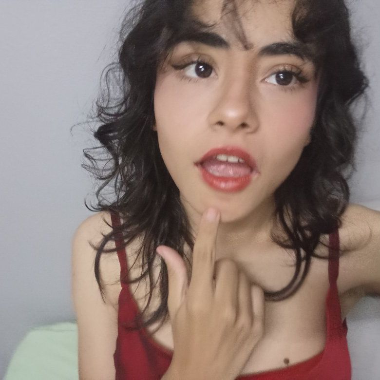 Juli from AR on Tango Live