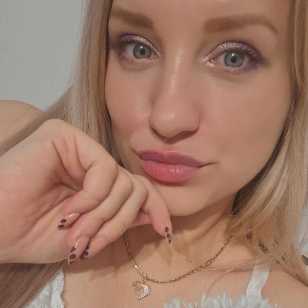 Daria Si from PL on Tango Live