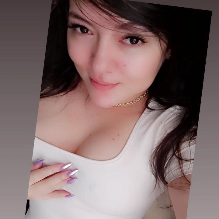 Alevalen003 from CO on Tango Live