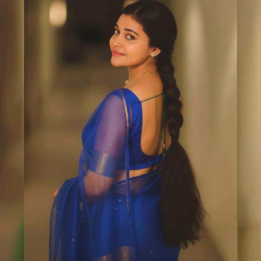 🎭Dhwani🦋 Mallu 💙ˢᵘᵍᵘ💫🌶️ on Tango Live