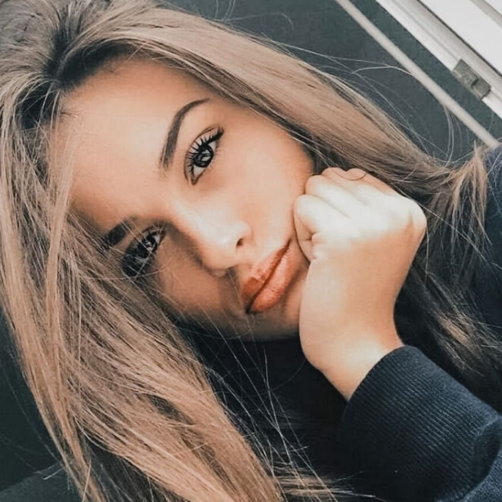 Viola_😍 from UA on Tango Live
