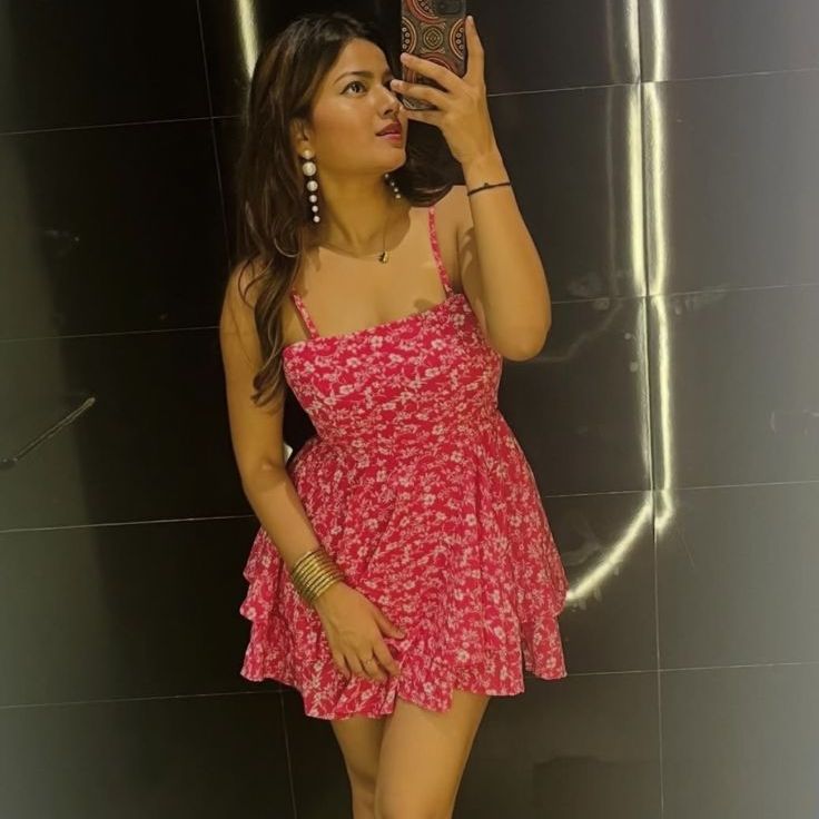 Shreya Sharma from IN on Tango Live