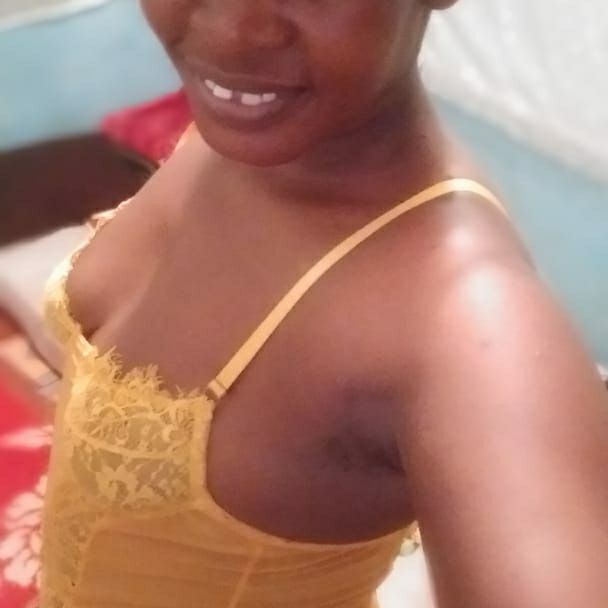 Vannie from KE on Tango Live