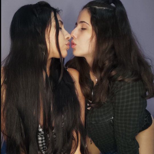 Arya y Luna from VE on Tango Live