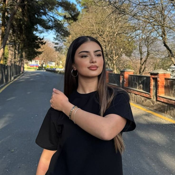 Ayşe on Tango Live