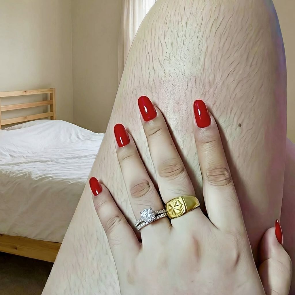 Desi Bhabi from IN on Tango Live