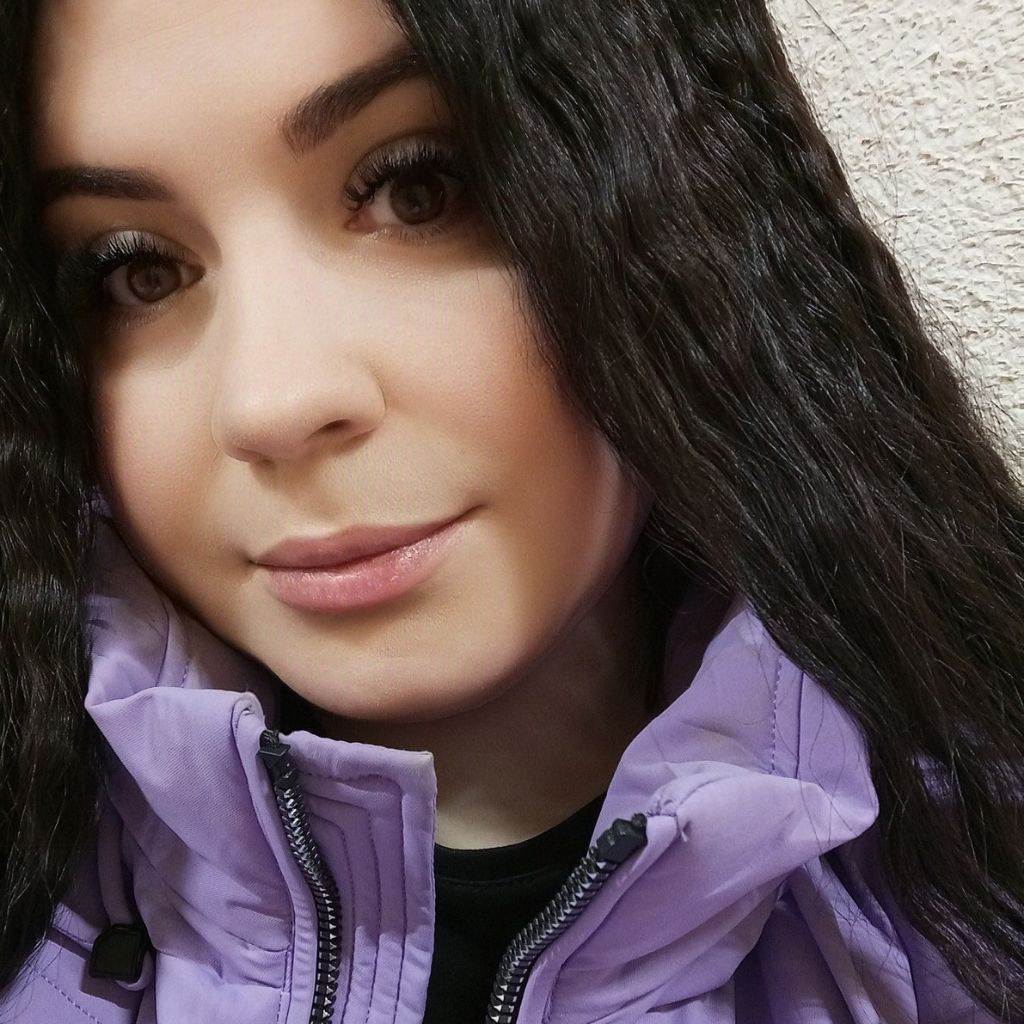 Света from RU on Tango Live