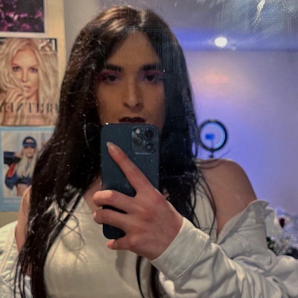 Bruna from BR on Tango Live