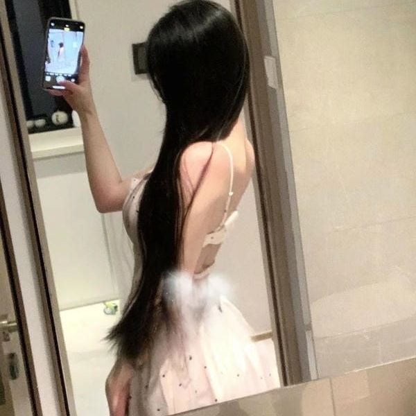 Lyna from VN on Tango Live