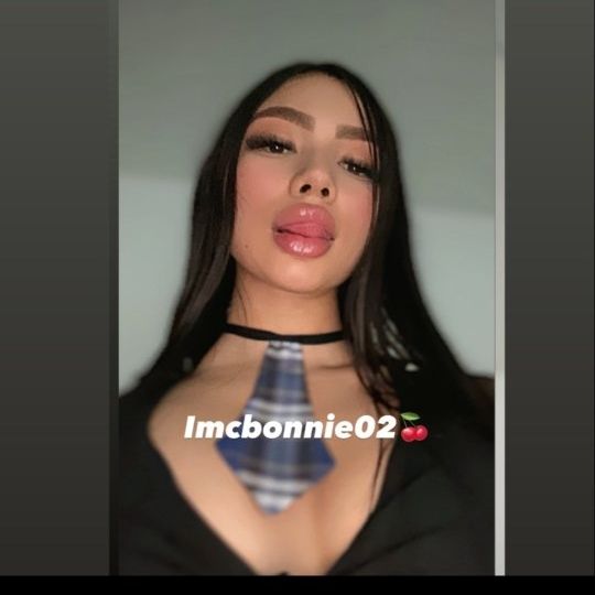 Official_Imcbonnie🍒 on Tango Live