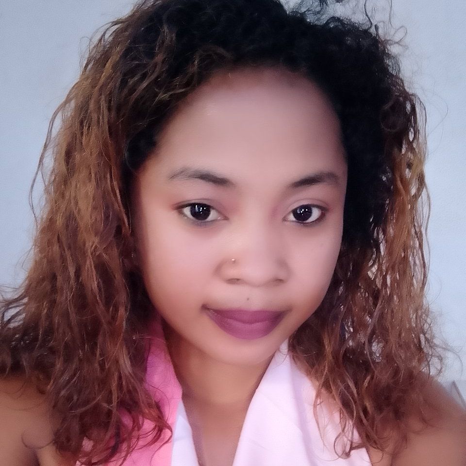 Lalaina from MG on Tango Live