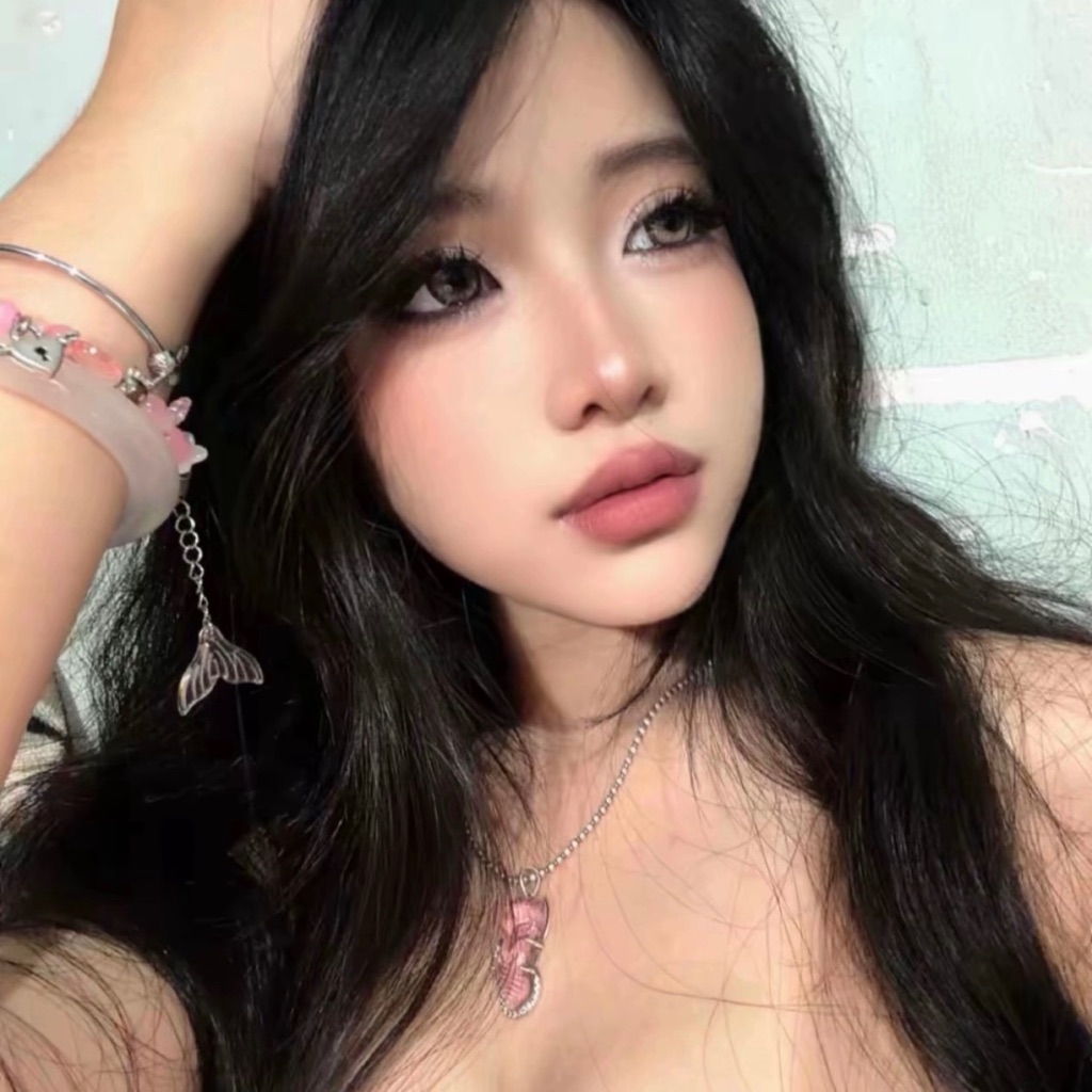 Min from VN on Tango Live