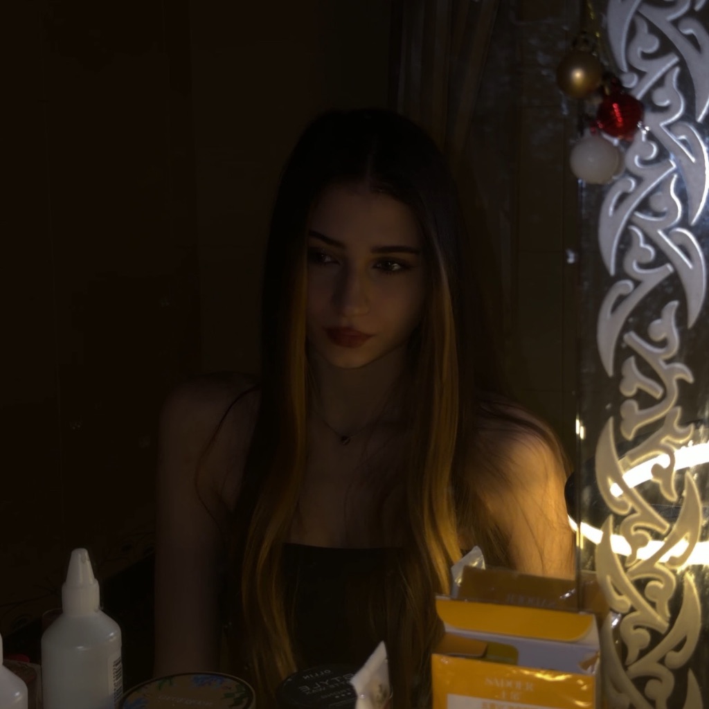 Valeriya from RU on Tango Live