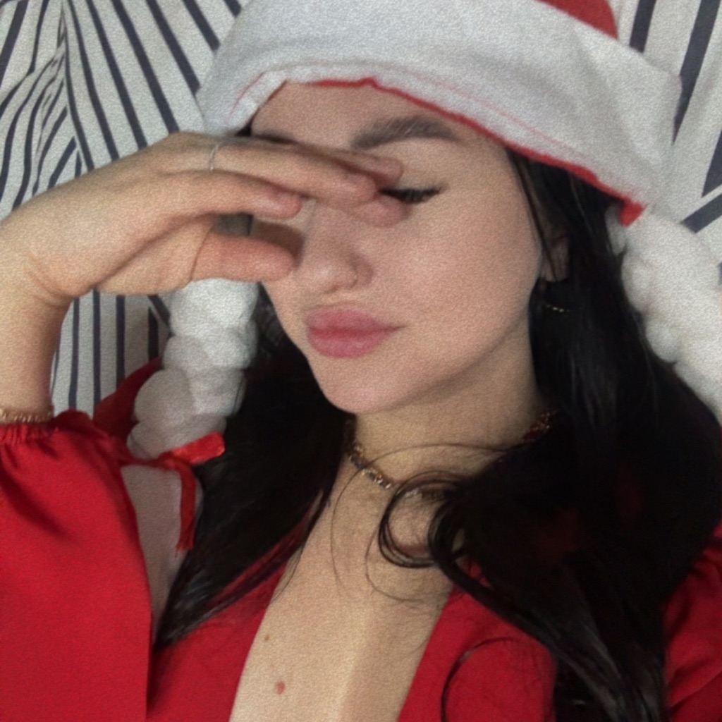 ARINA from RU on Tango Live