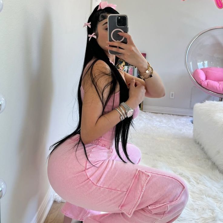 القنبلة 💣 🍑 from MA on Tango Live