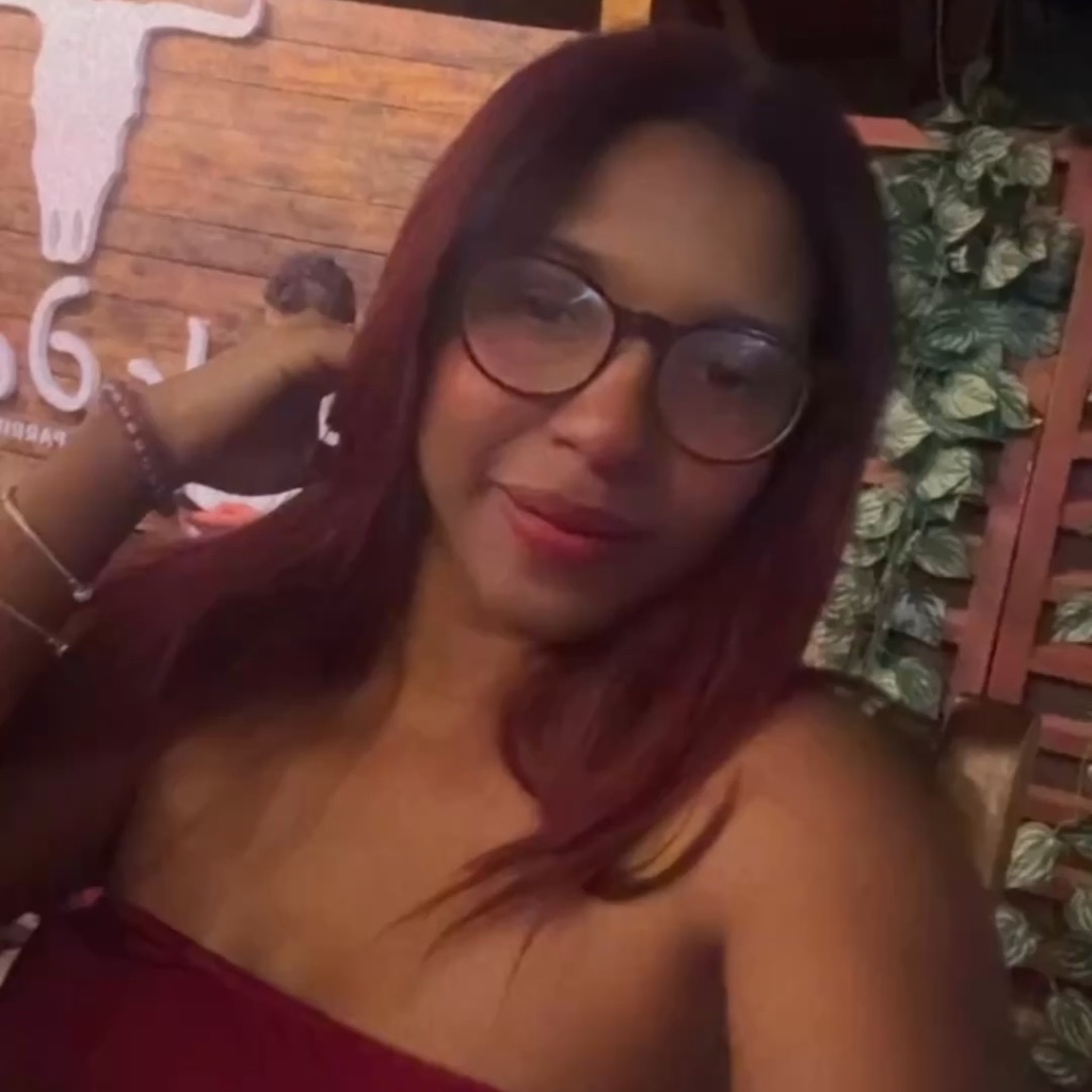 Trigueñita❤️🔥 from DO on Tango Live