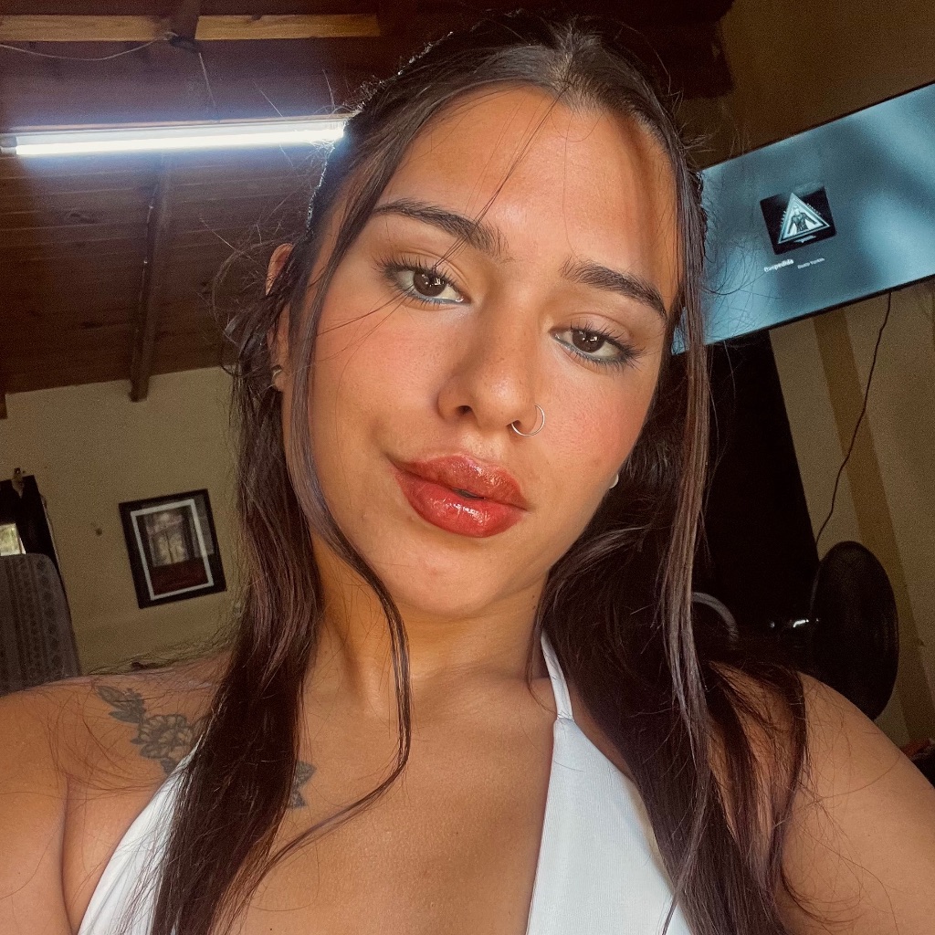 Luciana❤️🔥 on Tango Live