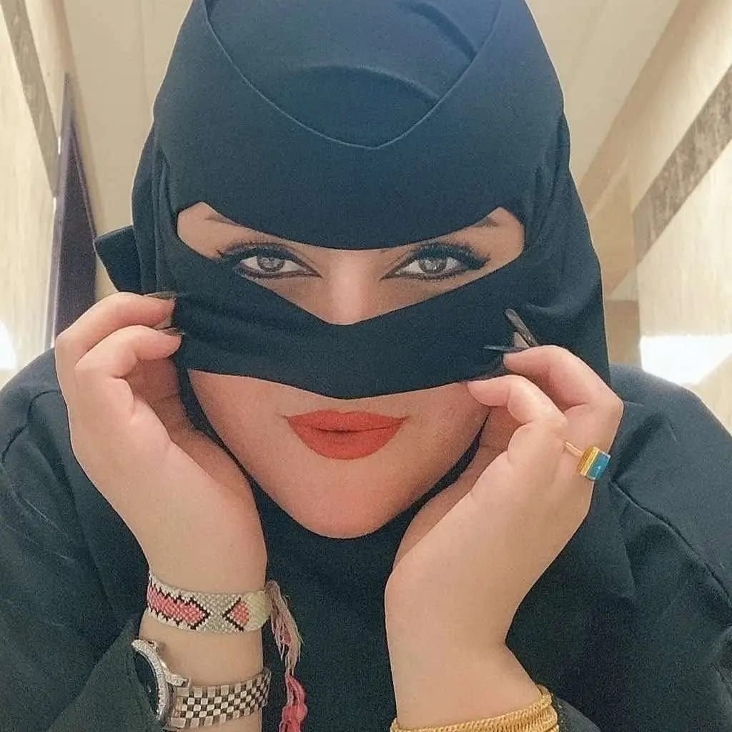قمرايه from SA on Tango Live