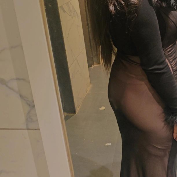 Tani🍑 from IN on Tango Live