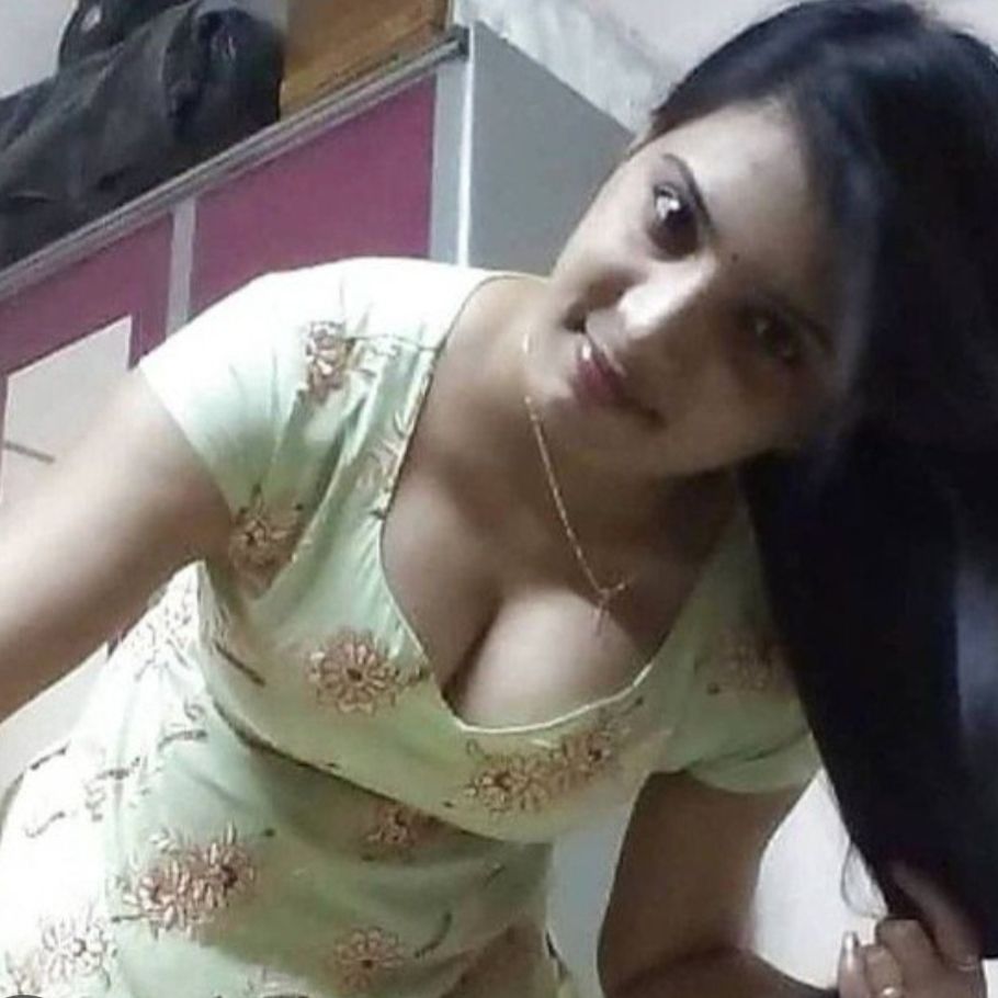 ☺️☺️Lancy😘😋 from IN on Tango Live