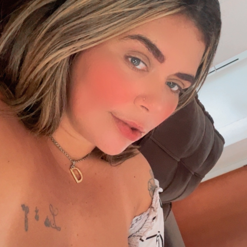 Rubi 💎 from BR on Tango Live