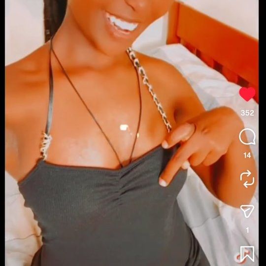 Barbie from KE on Tango Live