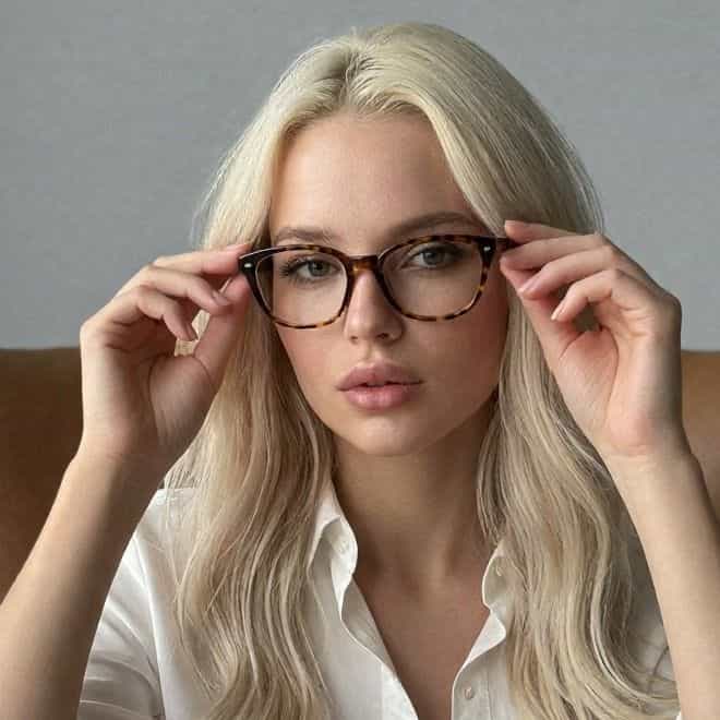 AnikA I