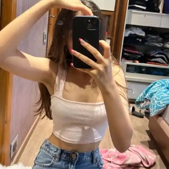 Pari thakur from IN on Tango Live