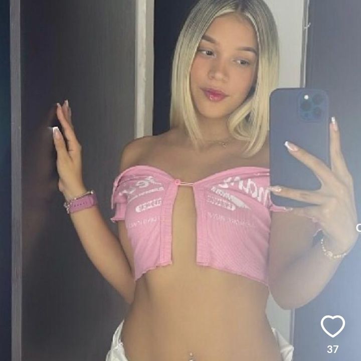 Vivi 77 from CO on Tango Live