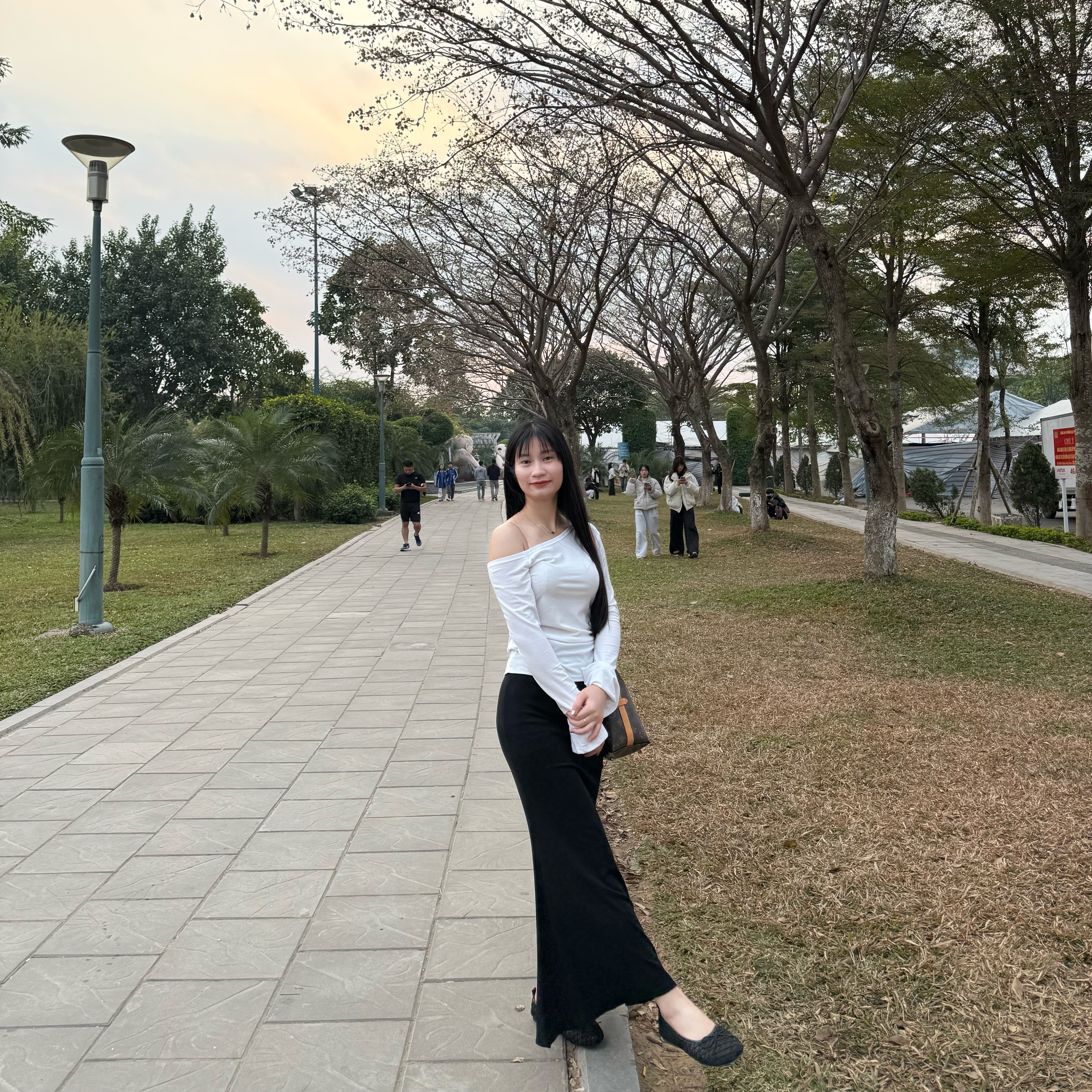 Mynamyna from VN on Tango Live