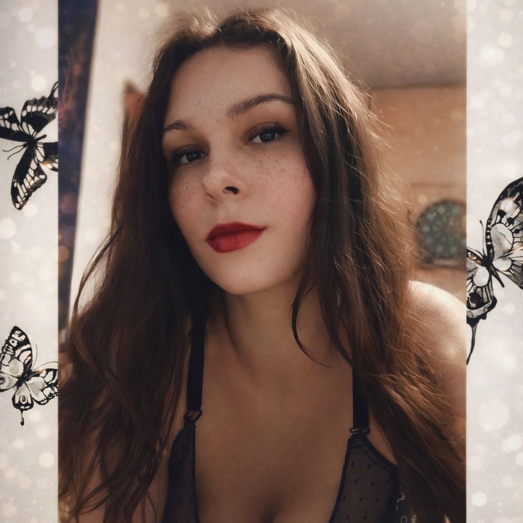 Olivia V from CZ on Tango Live