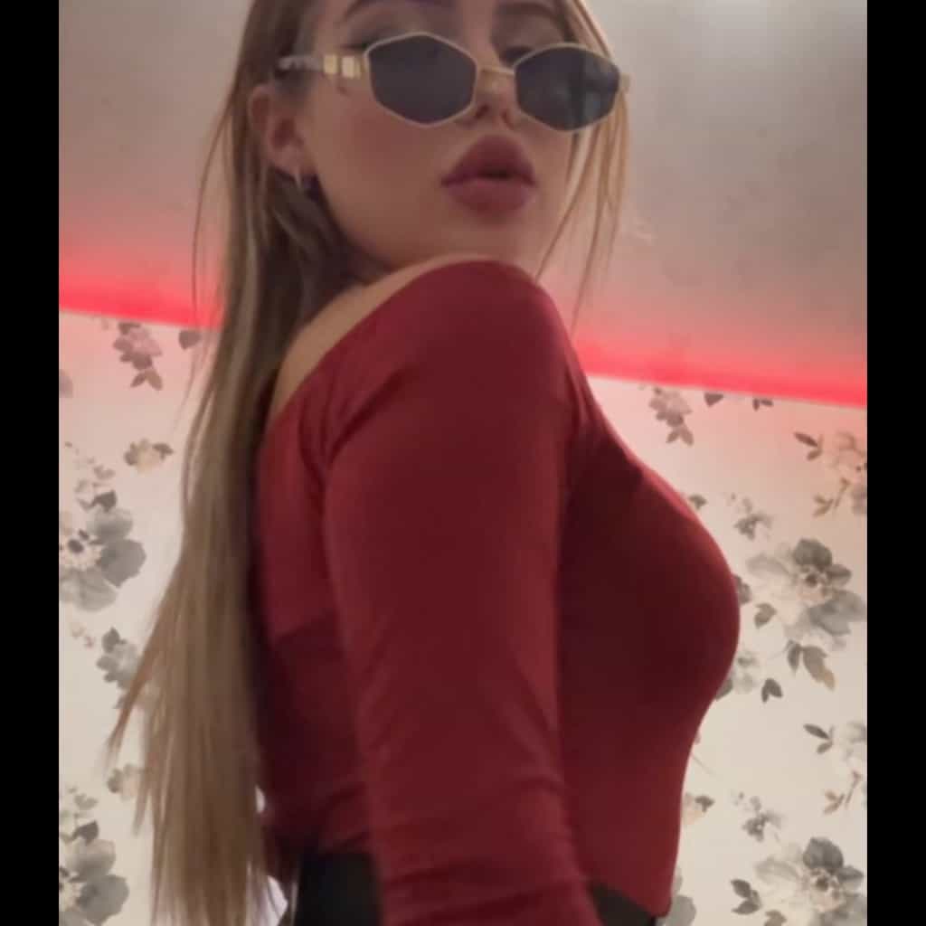 Kitty kiss💋🔥
