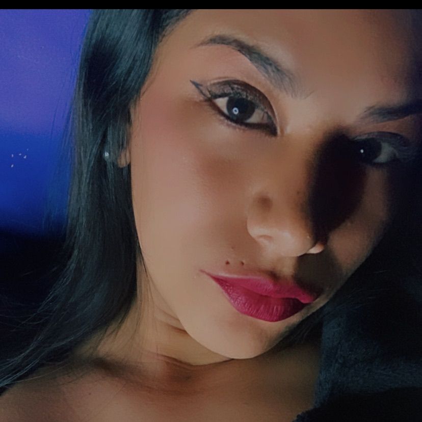 Brenndis 🐈🏝️⭐️ from AR on Tango Live