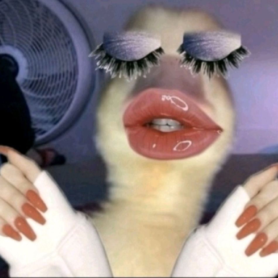 Lips from RU on Tango Live