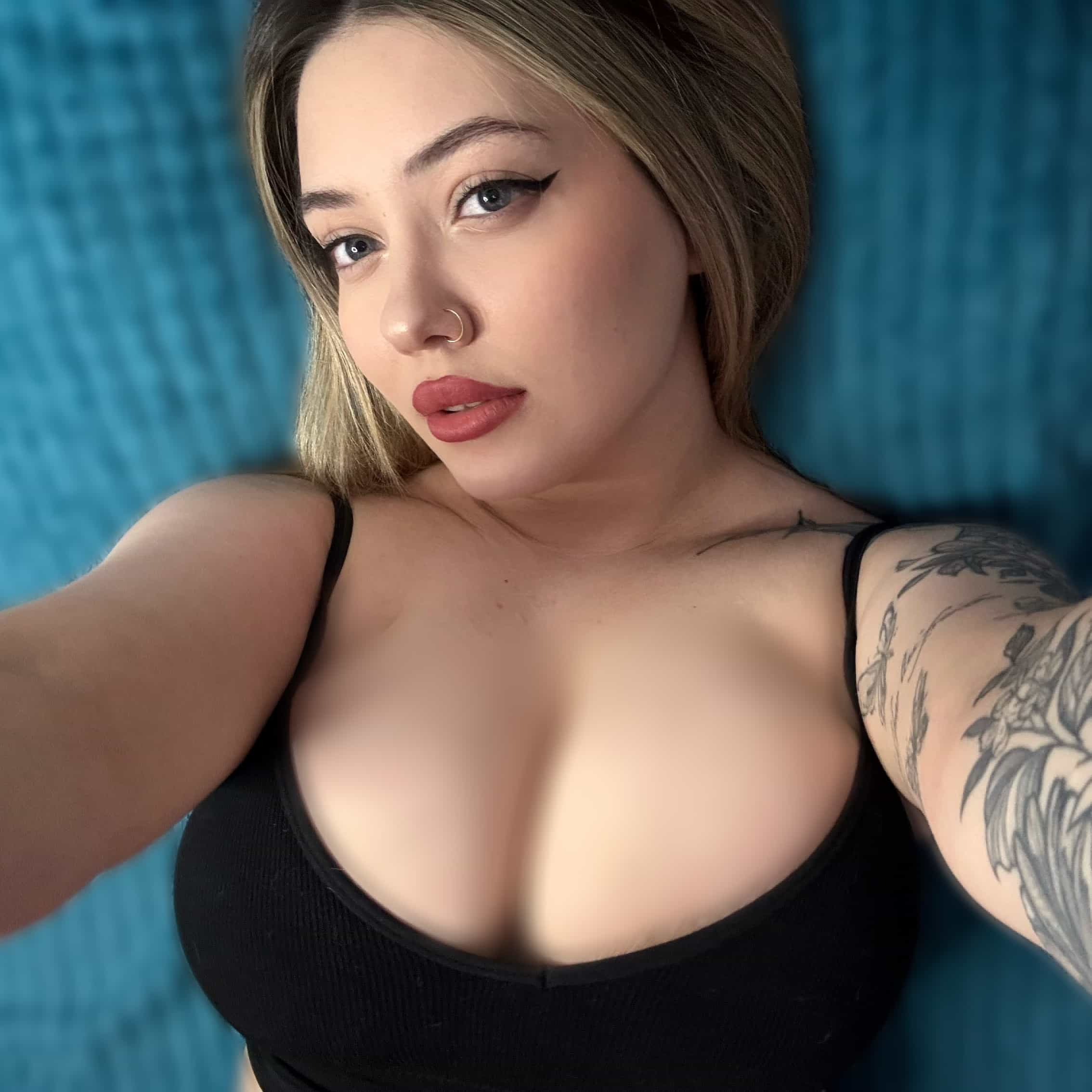 Karoline Jones 🍒ᴼᵃˢᶦˢ