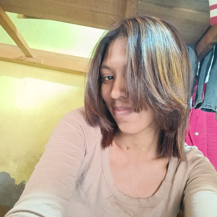 Mélanie🥰 from US on Tango Live