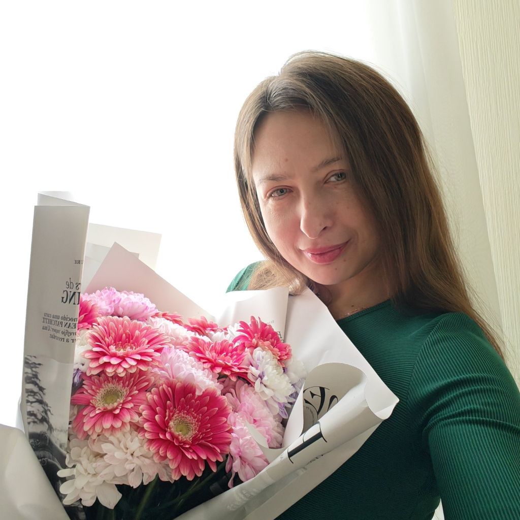 Olya la from RU on Tango Live