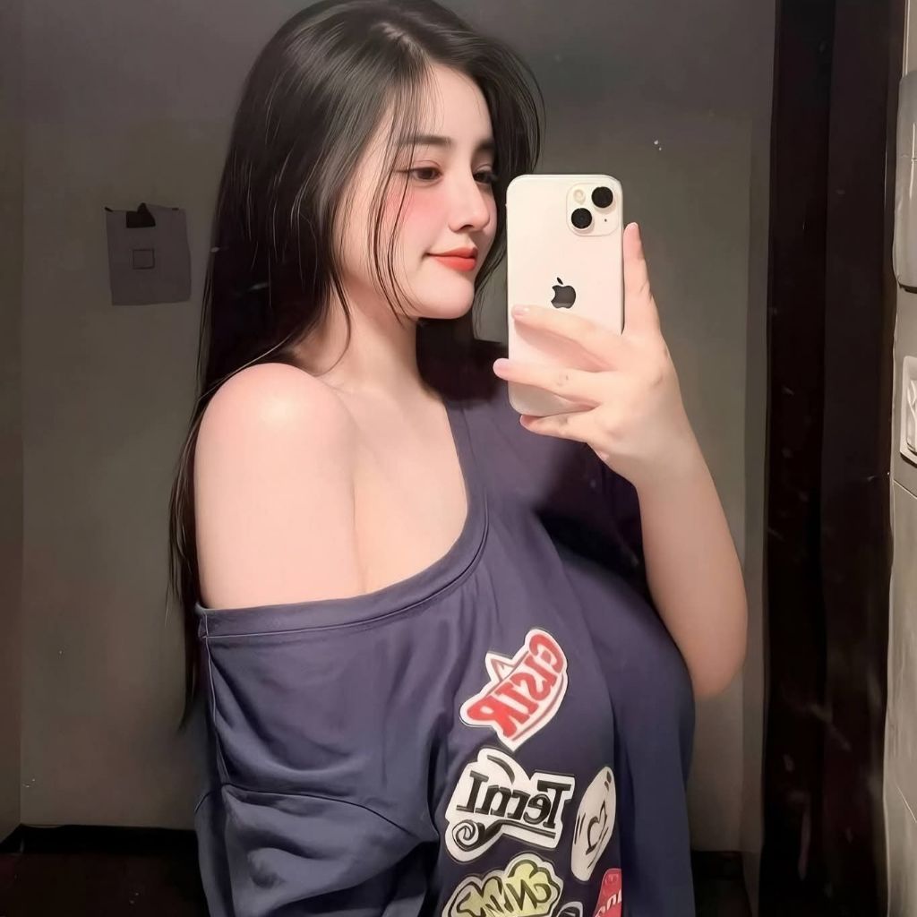 BayBy from VN on Tango Live