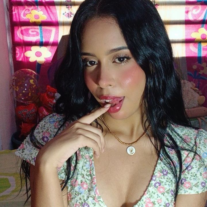 VANESSA GOD on Tango Live