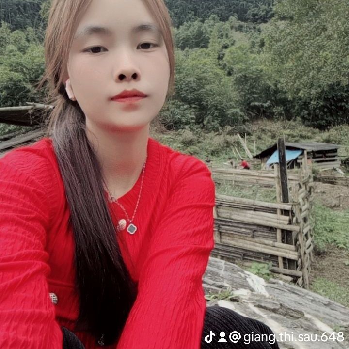 Jmmil from VN on Tango Live
