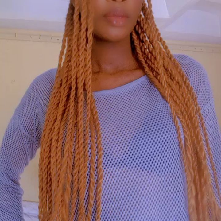 Cynthia 💜🌸 from KE on Tango Live