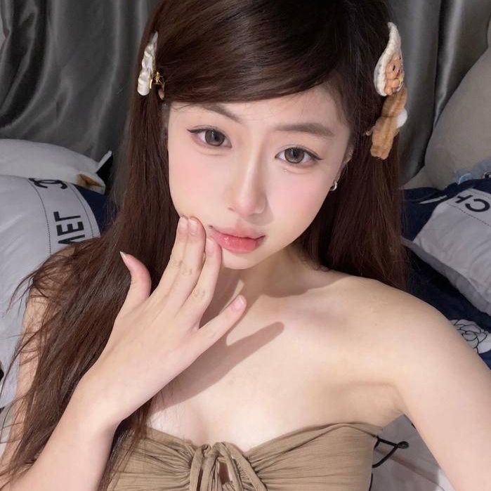 Canaly from VN on Tango Live