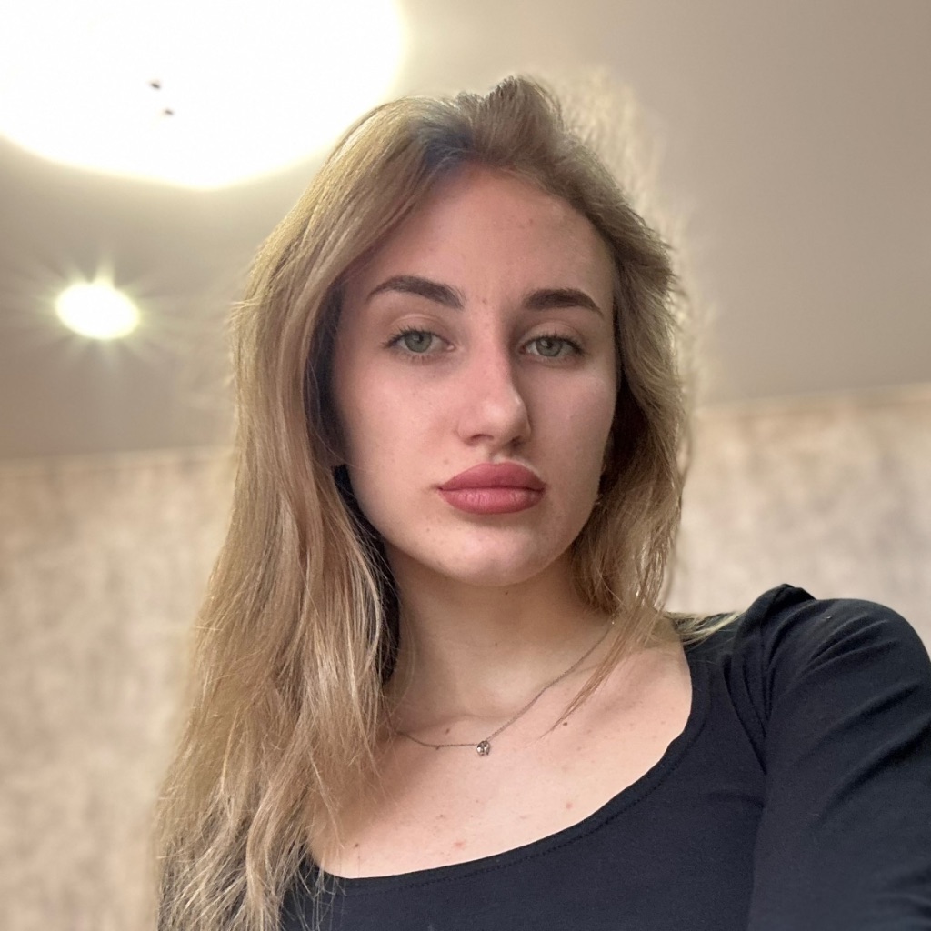 Masha from RU on Tango Live