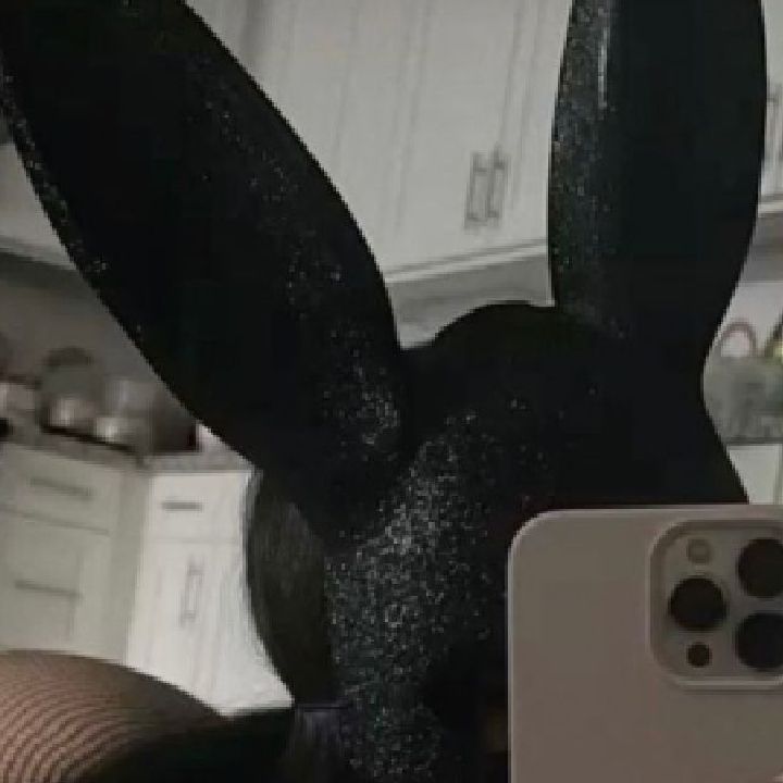 Merry+@18 from CZ on Tango Live